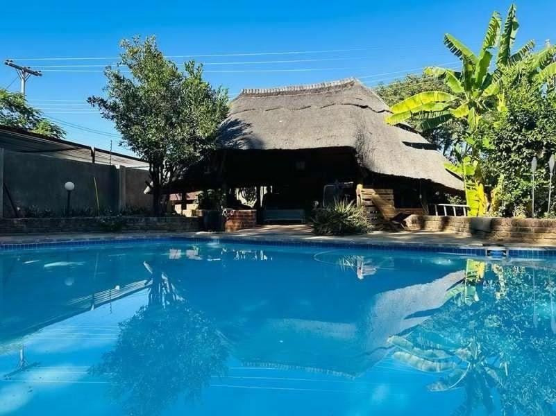 Birdville Bnb Guest House 哈博罗内 外观 照片