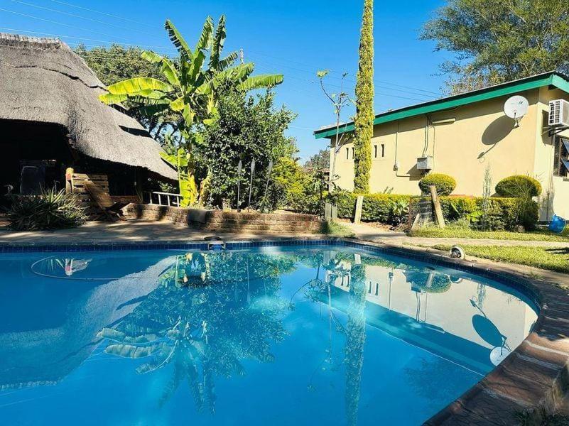Birdville Bnb Guest House 哈博罗内 外观 照片