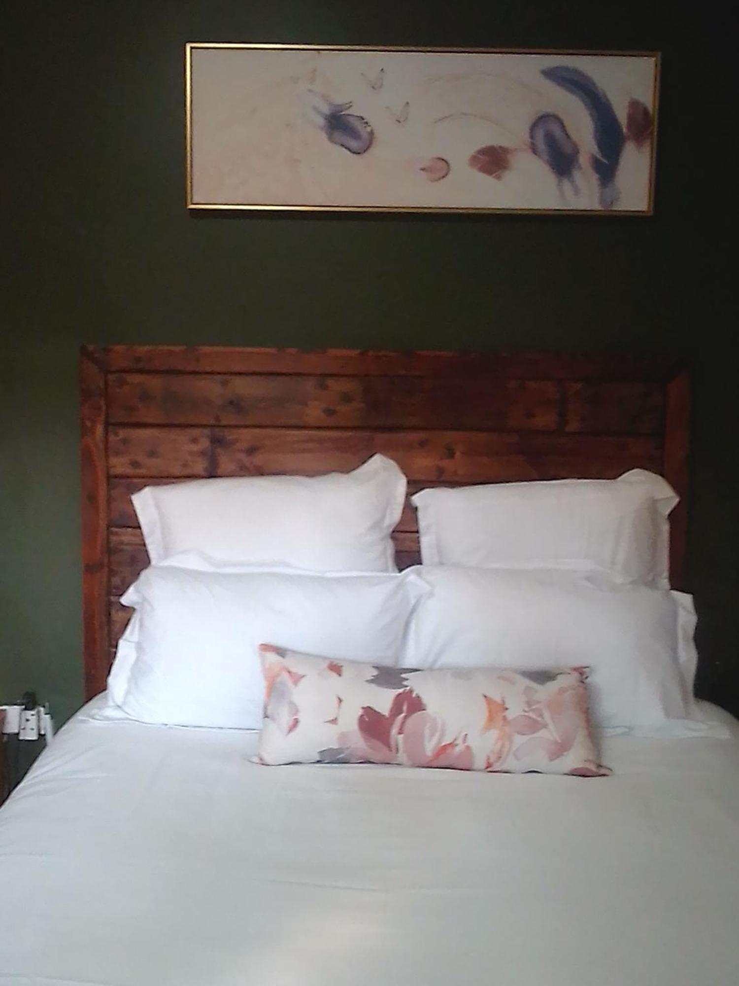 Birdville Bnb Guest House 哈博罗内 外观 照片