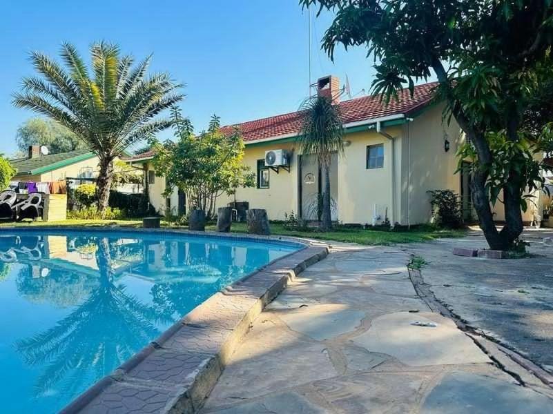 Birdville Bnb Guest House 哈博罗内 外观 照片