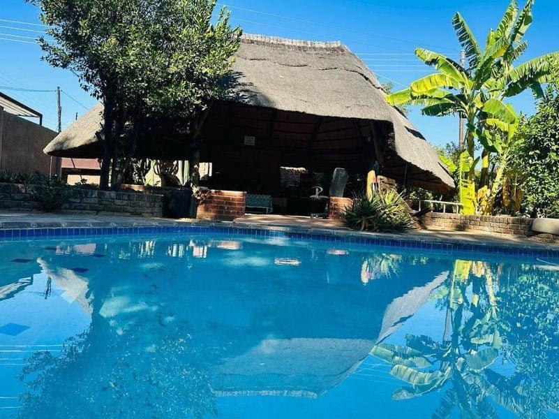 Birdville Bnb Guest House 哈博罗内 外观 照片