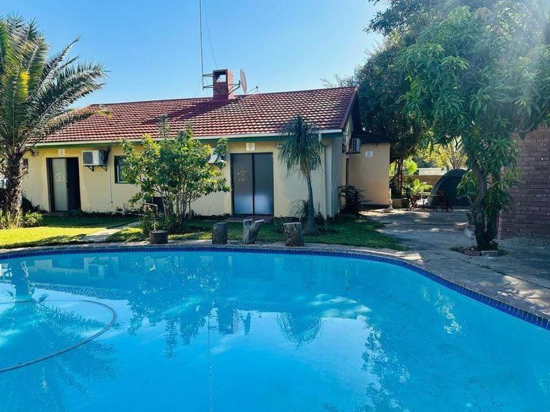 Birdville Bnb Guest House 哈博罗内 外观 照片
