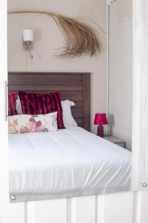 Birdville Bnb Guest House 哈博罗内 外观 照片